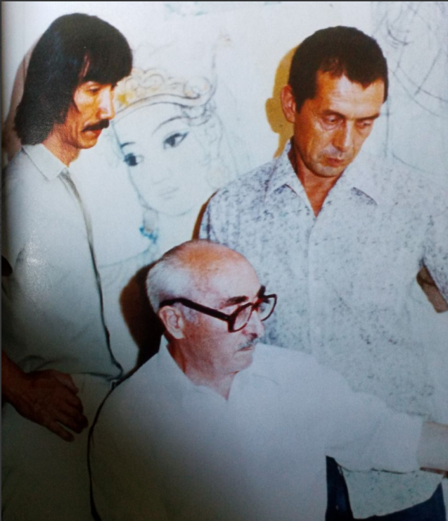 Yetuk ayollarning ruscha uy qurilishi fotosurati